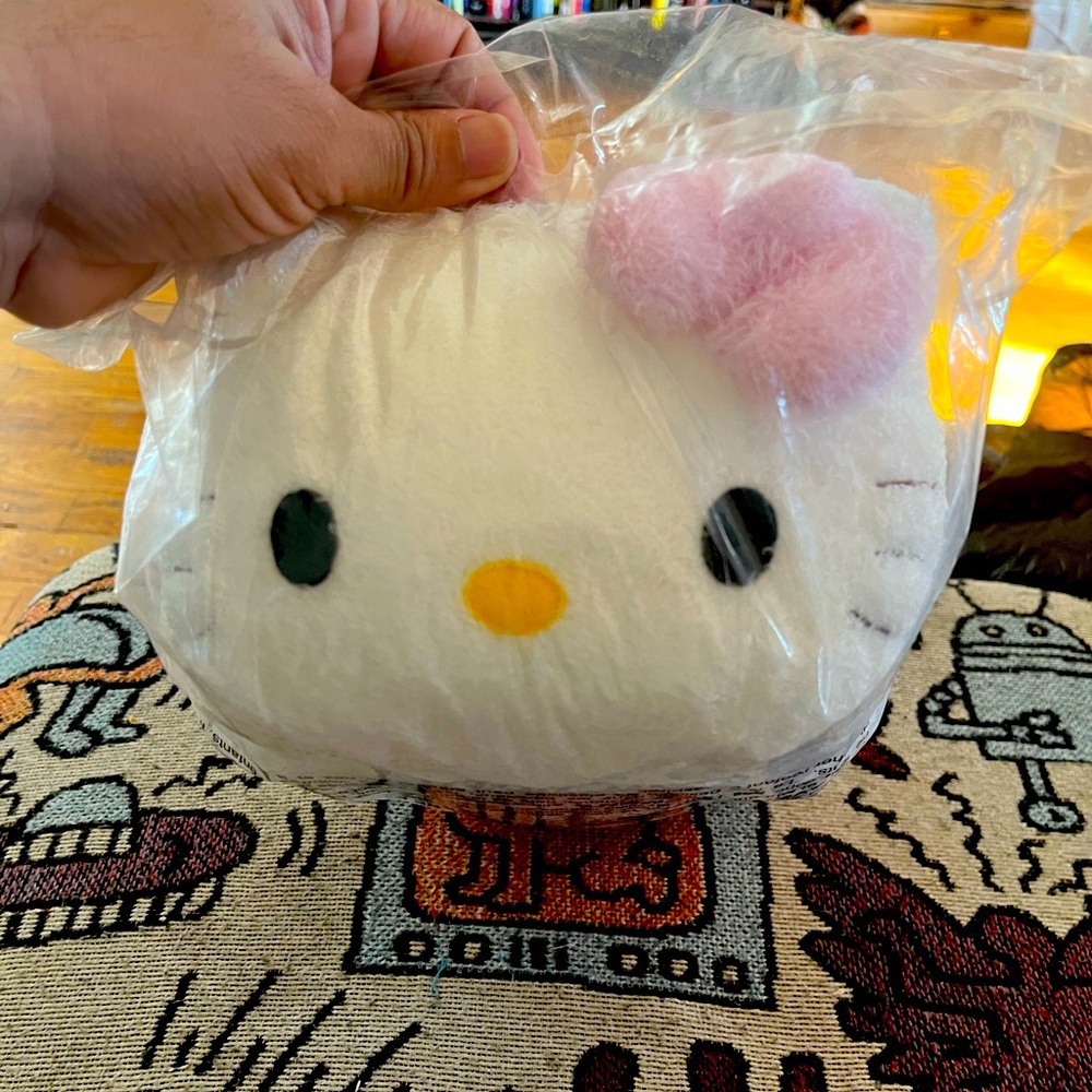 2005 Hello kitty cuddle pillow brand new